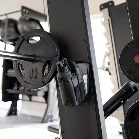 Fitness portable bag with magnet